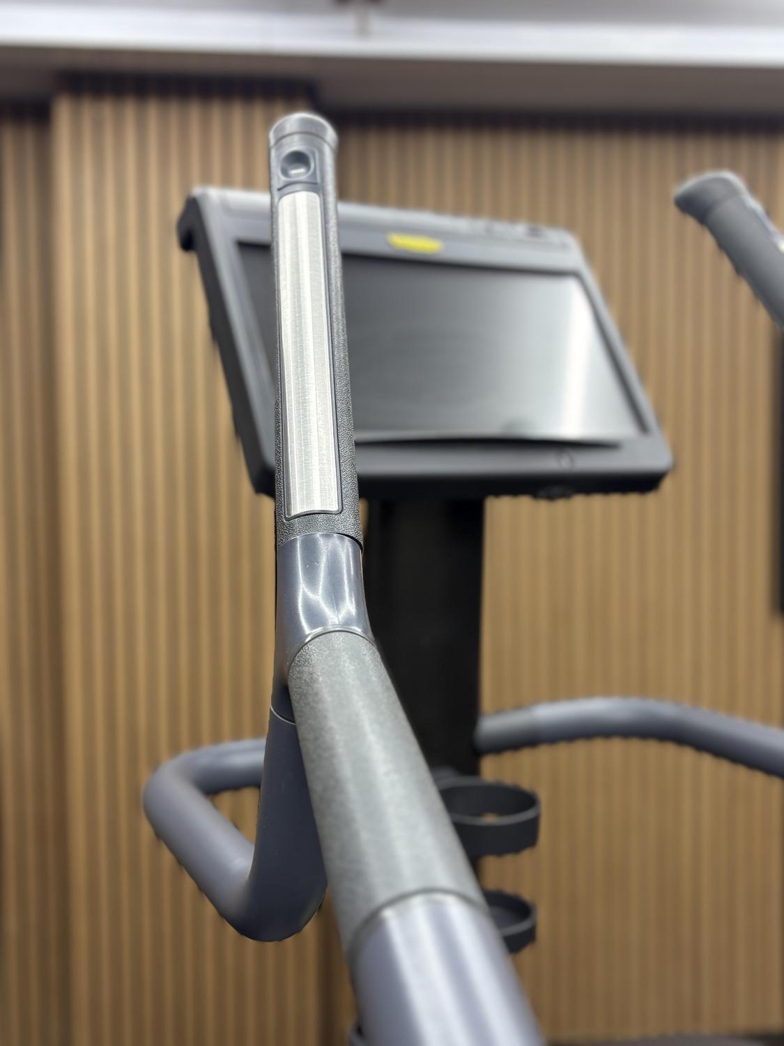 Technogym Excite (DEE83U) CLIMB EXCITE 1000 P Unity 3 Cosmo 2/7