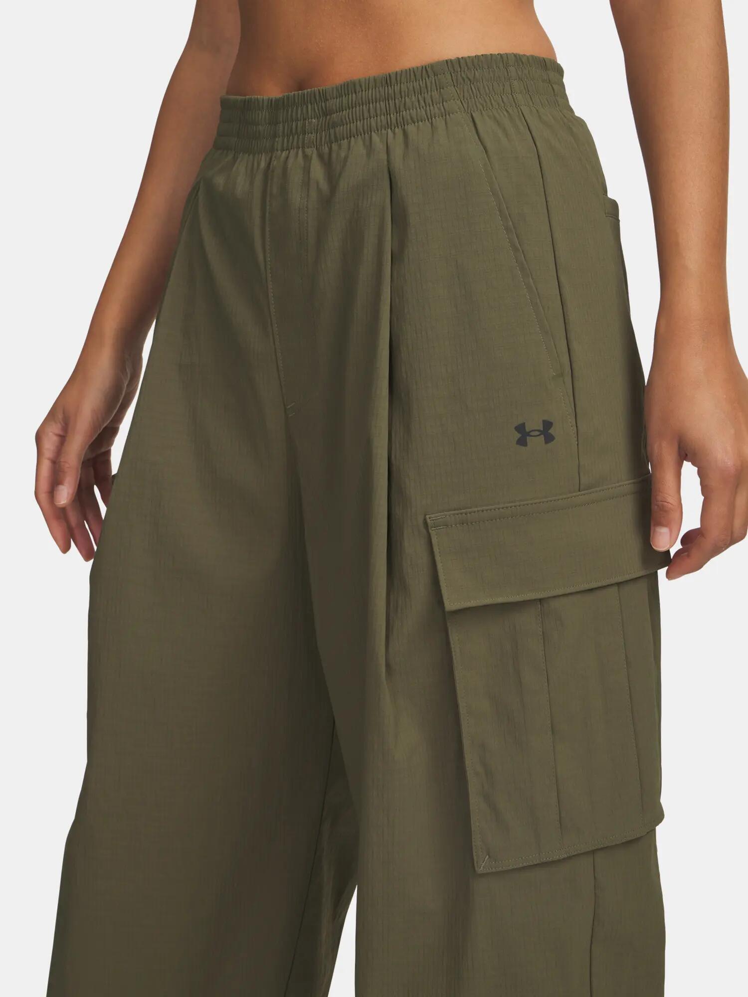 Női sportnadrág Under Armour UA Unstoppable Rstop Cargo-GRN 3/4