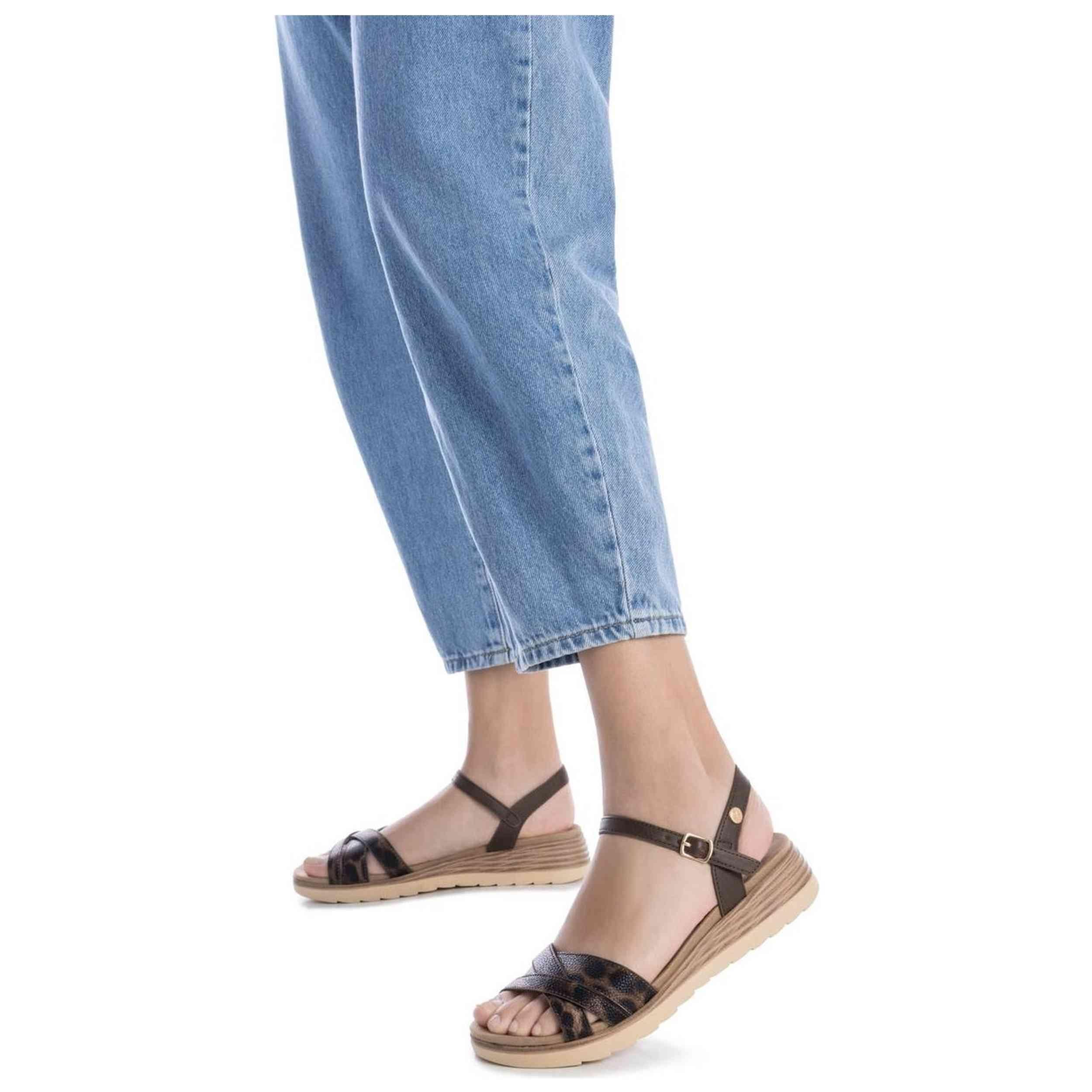 Sandalias Xti modelo SANDALIA SRA C. TAUPE para mulheres 5/5