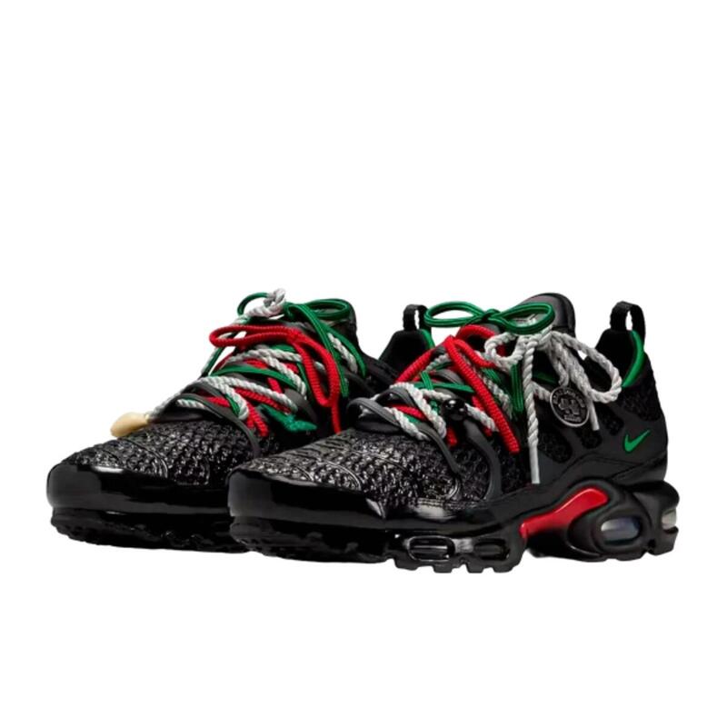 Air Max Plus Homecoming Black