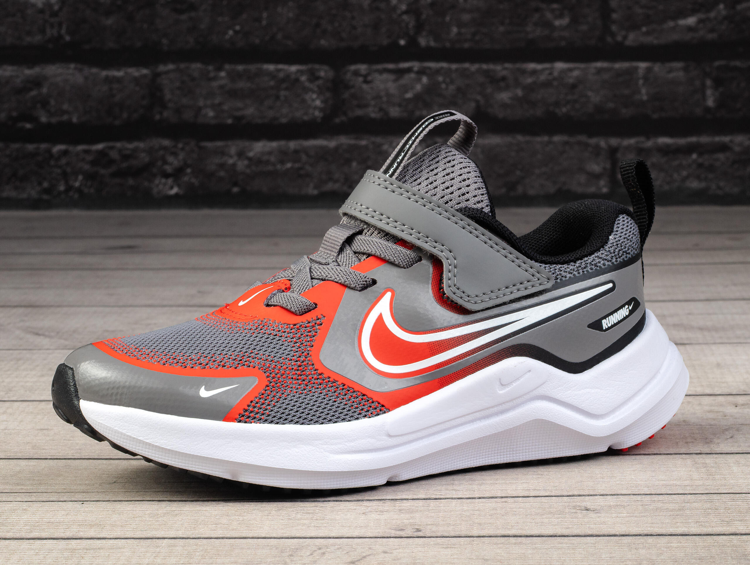 Buty dziecięce sportowe na rzep Nike COSMIC RUNNER 3/6