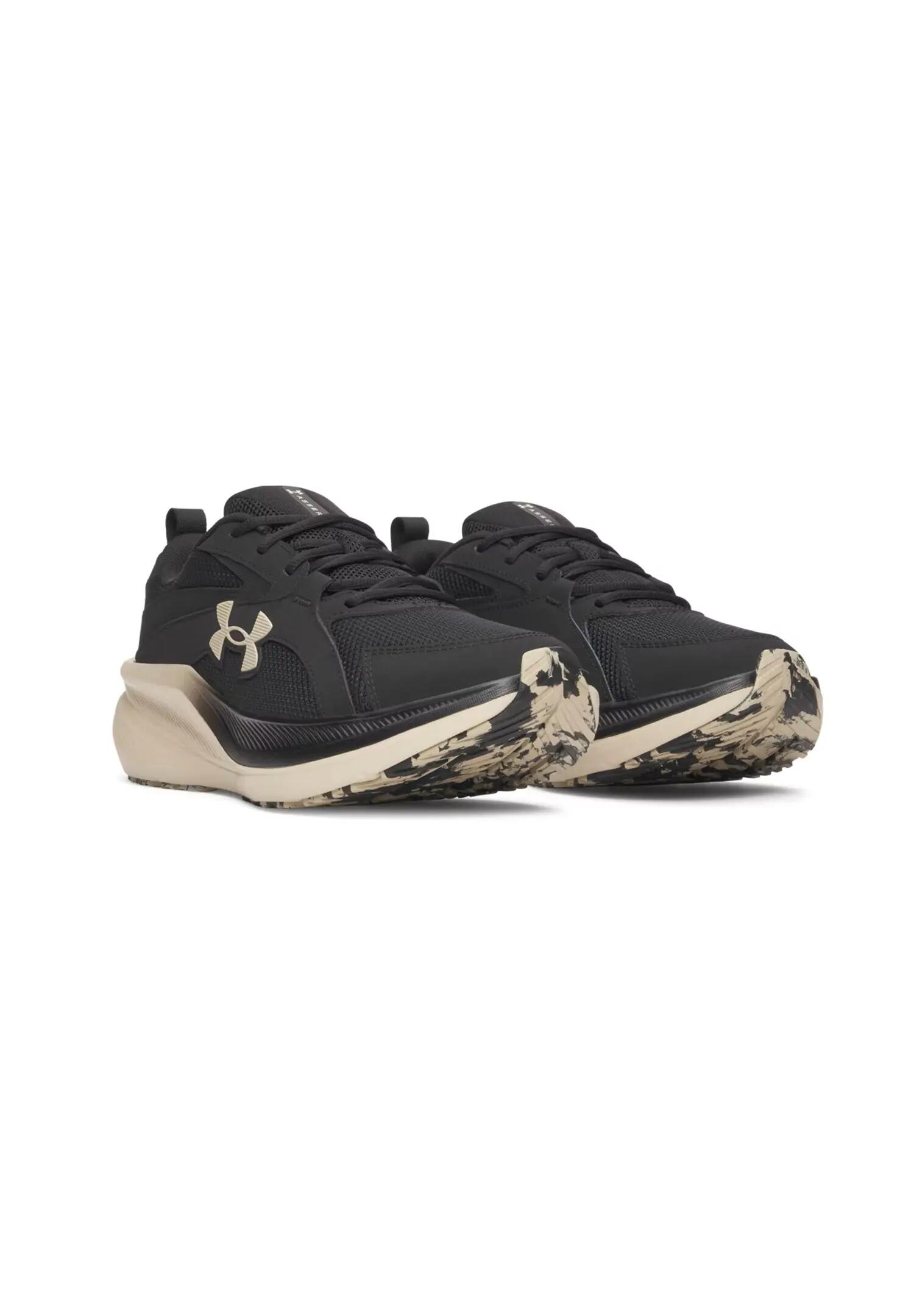 UNDER ARMOUR picture