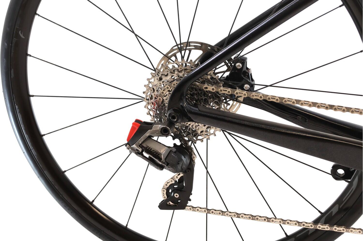 Vélo de route reconditionné · Cervelo Caledonia AXS 12V · Très bon état 3/8