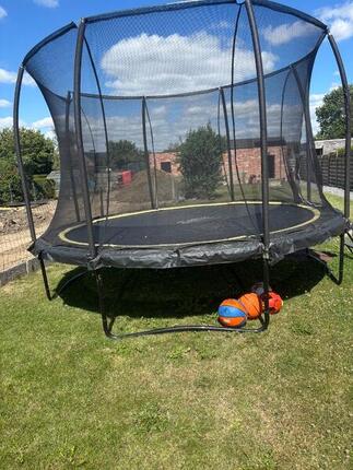 Tussen Particulieren - Trampoline salta