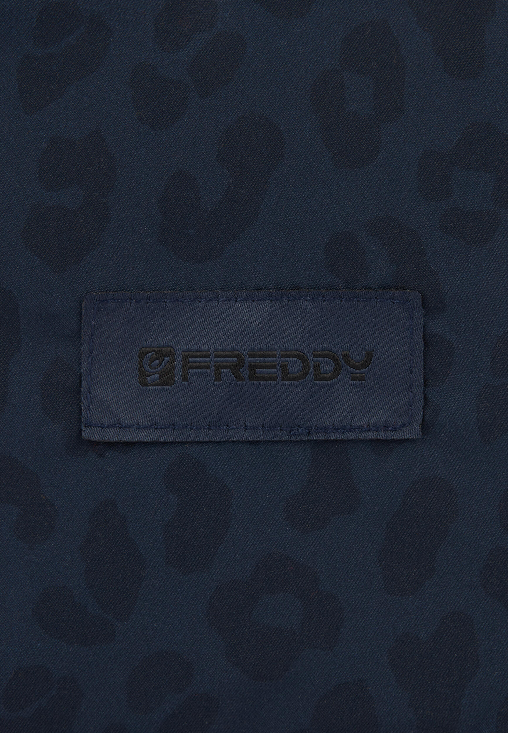 Pochette imprimée léopard en polyester avec fermeture à glissière et logo appliq 2/3