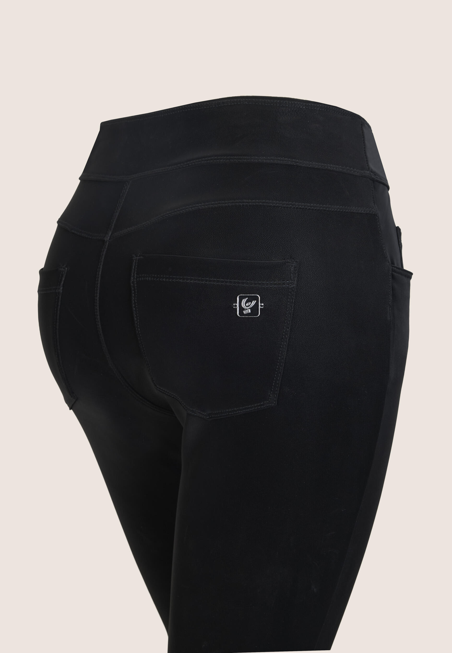 Pantaloni N.O.W. skinny vita media in Similpelle Lucida Bianca 3/3