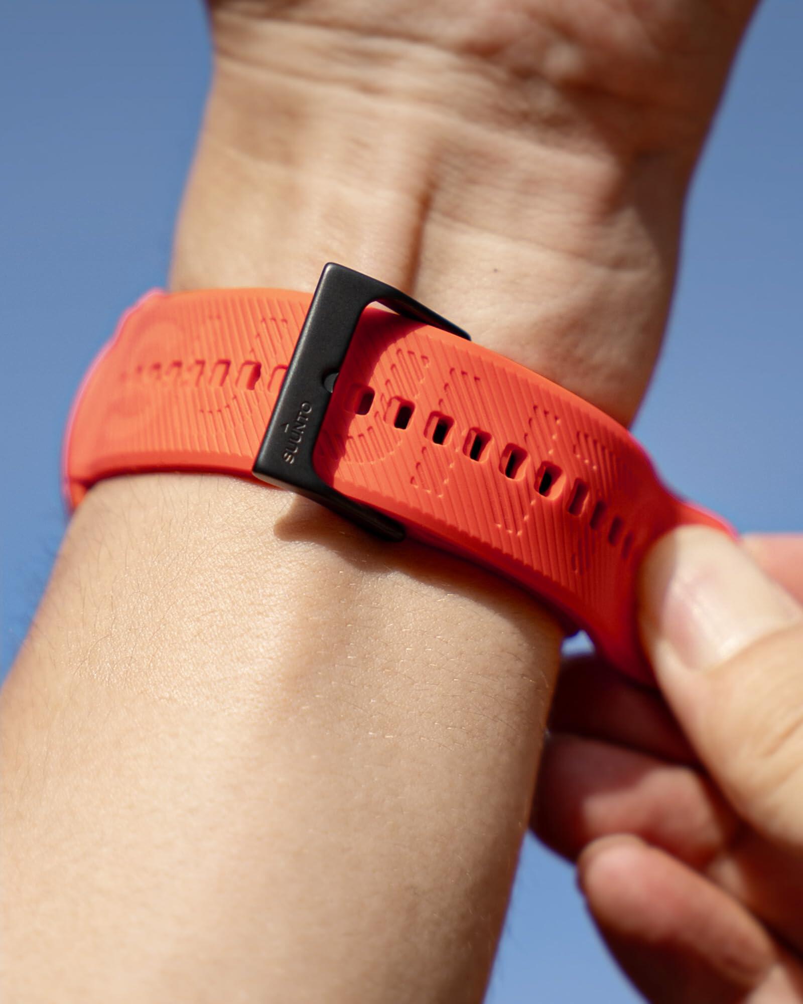22 ATH6 Silicone Strap Coral Orange S+M 4/6