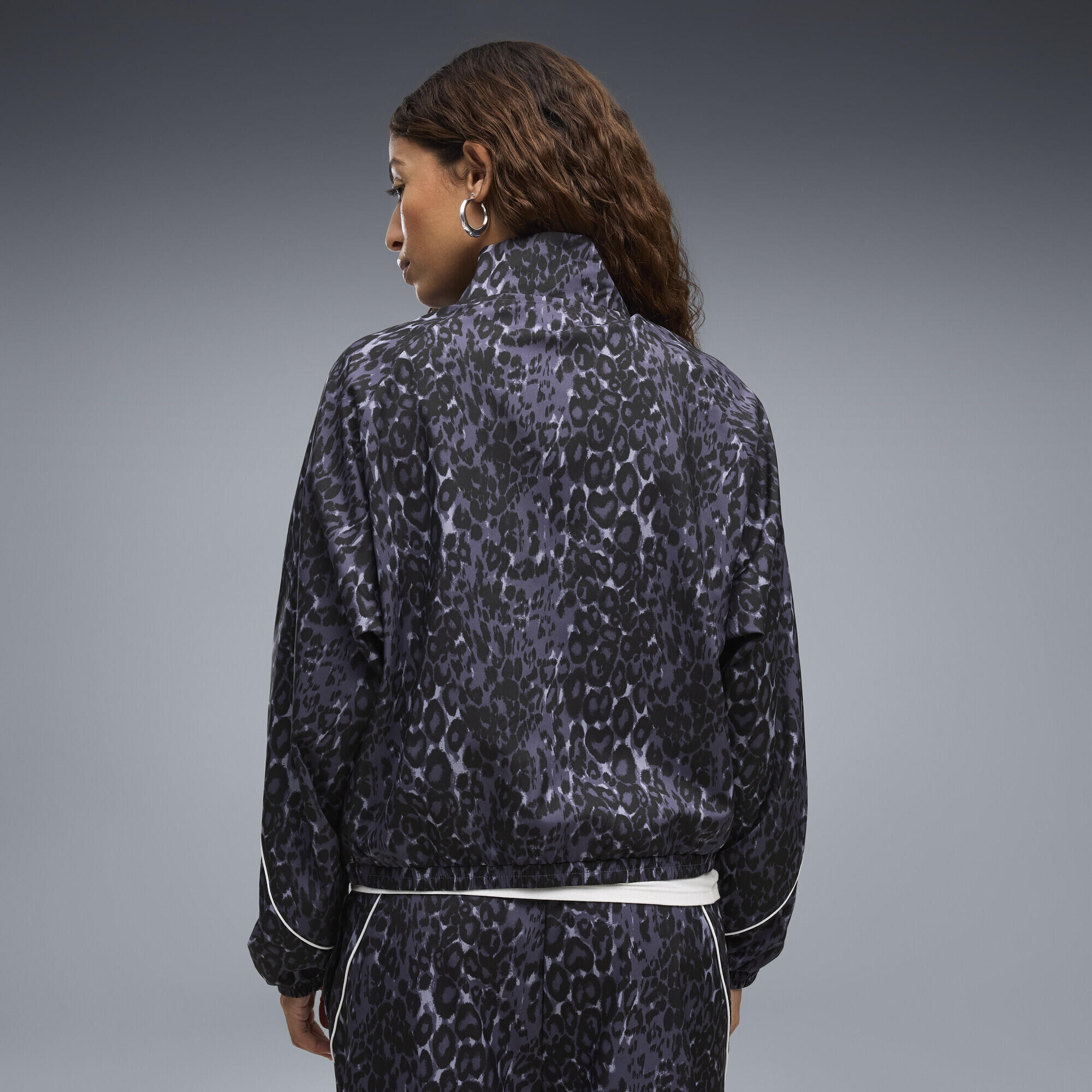 Giacca da donna PUMA Sport dal taglio morbido con stampa animalier e zip 3/5