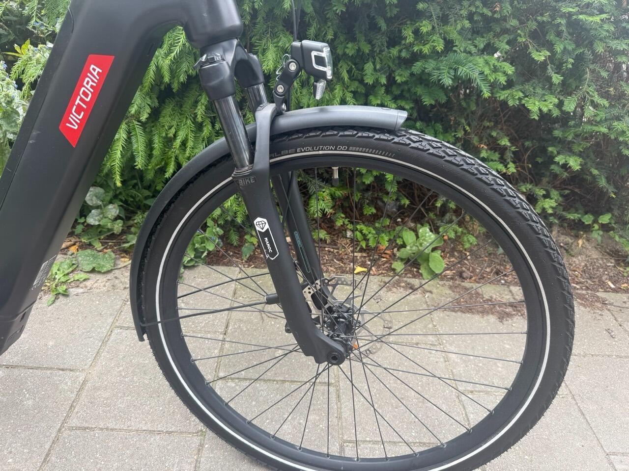 Victoria Manoc 625Wh, Shimano Deore shifter, Shimano Hydraulic brakes, Bosch P 7/7