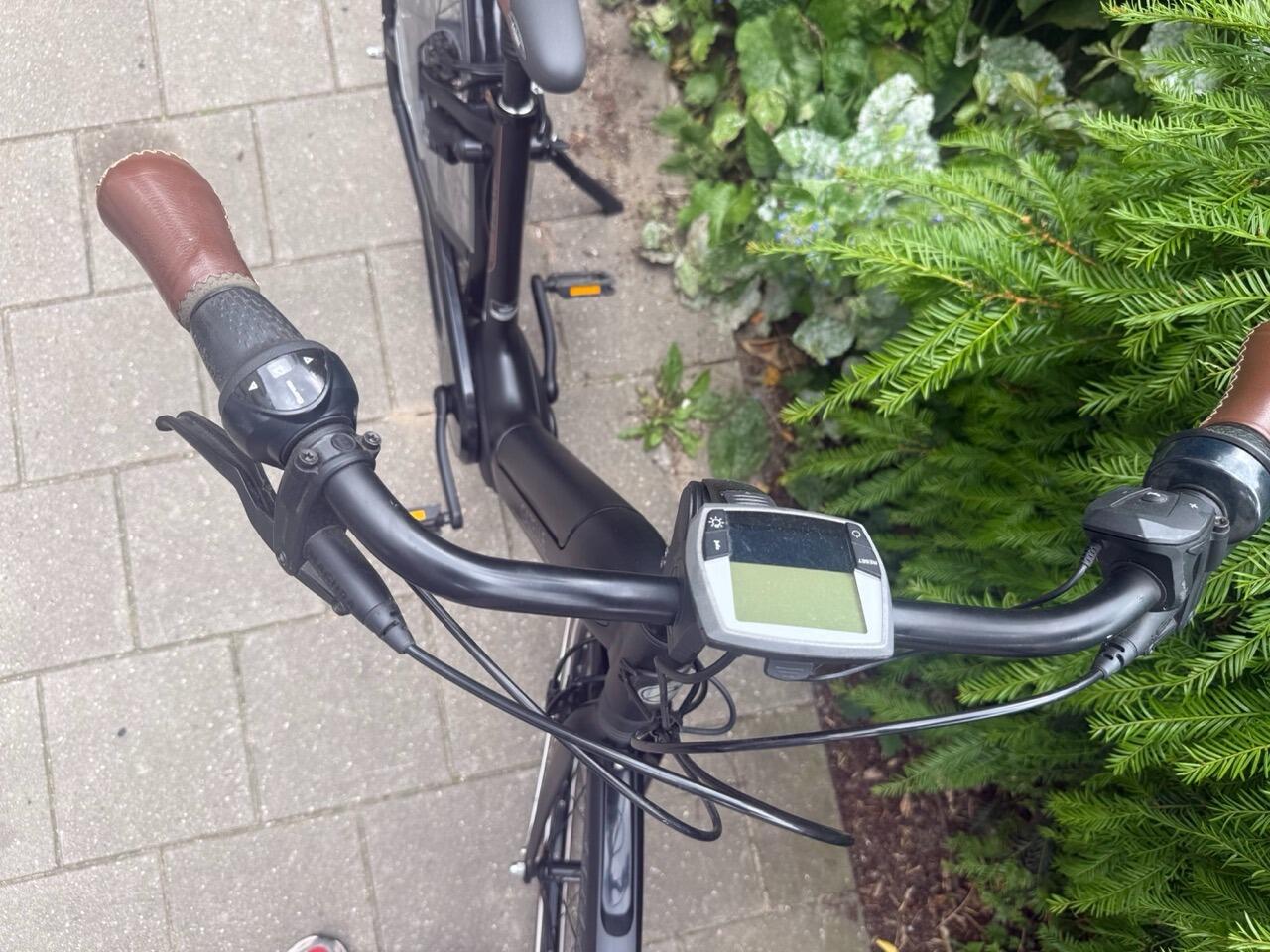 Gazelle Grenoble 400Wh, Shimano Nexus shifter, Hydraulic brakes, Bosch Active 5/7