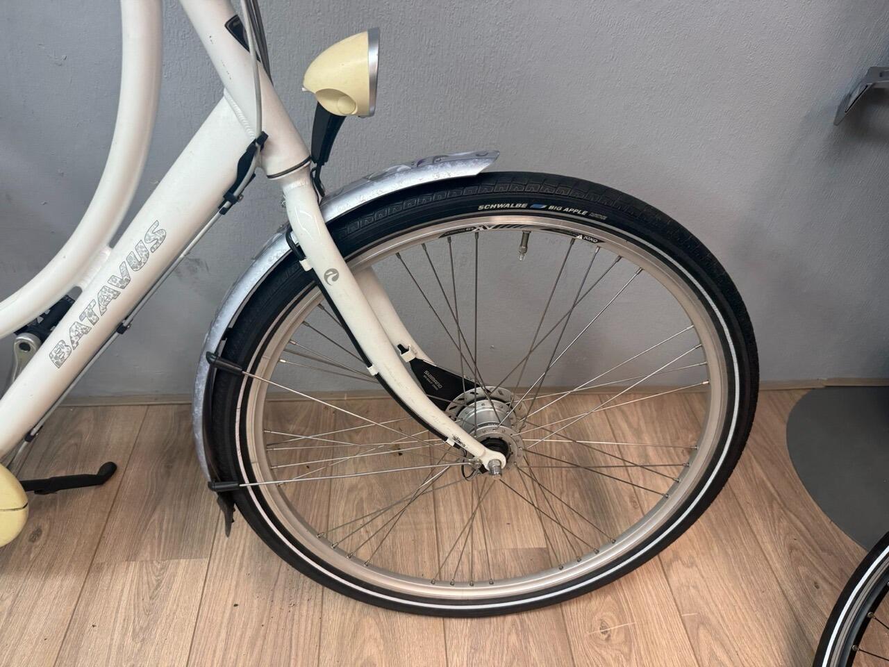 Batavus Diva, wit 5/7