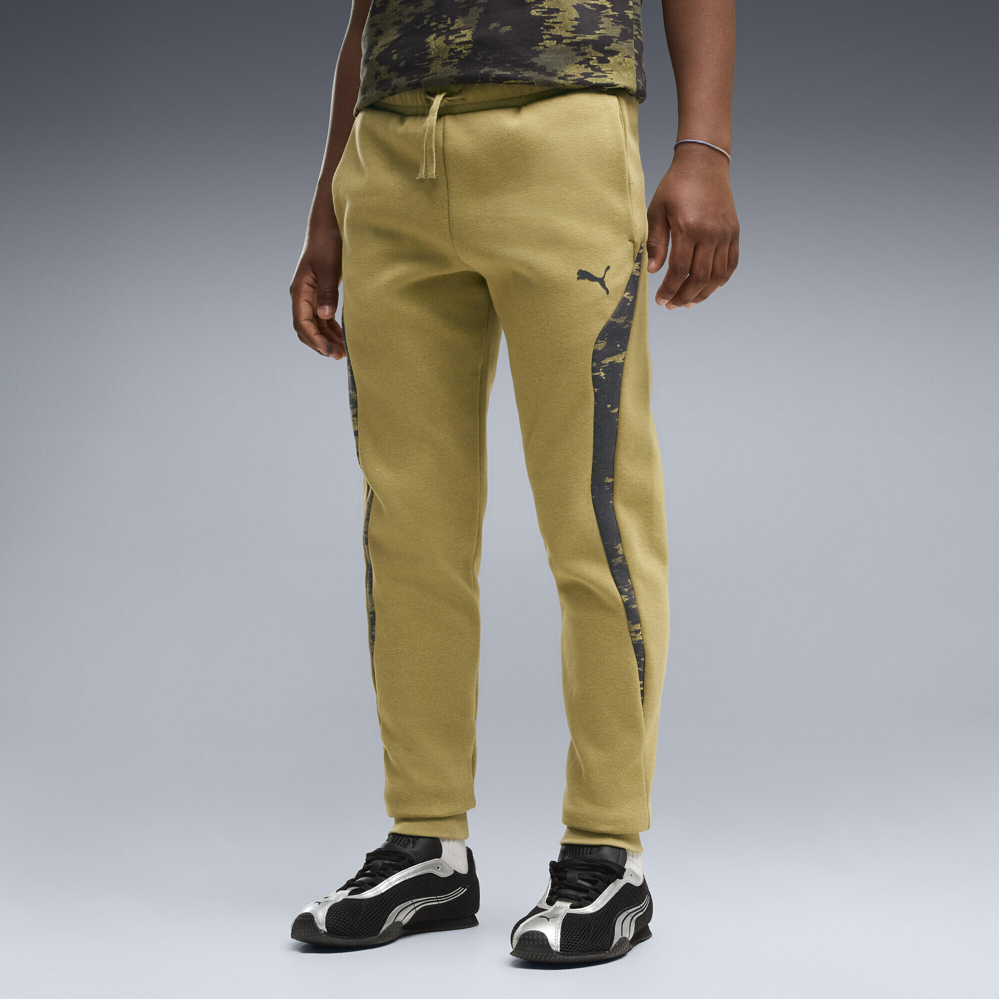 PUMA Sport fleece sweatpants met camouflageprint voor jongeren PUMA 4/5