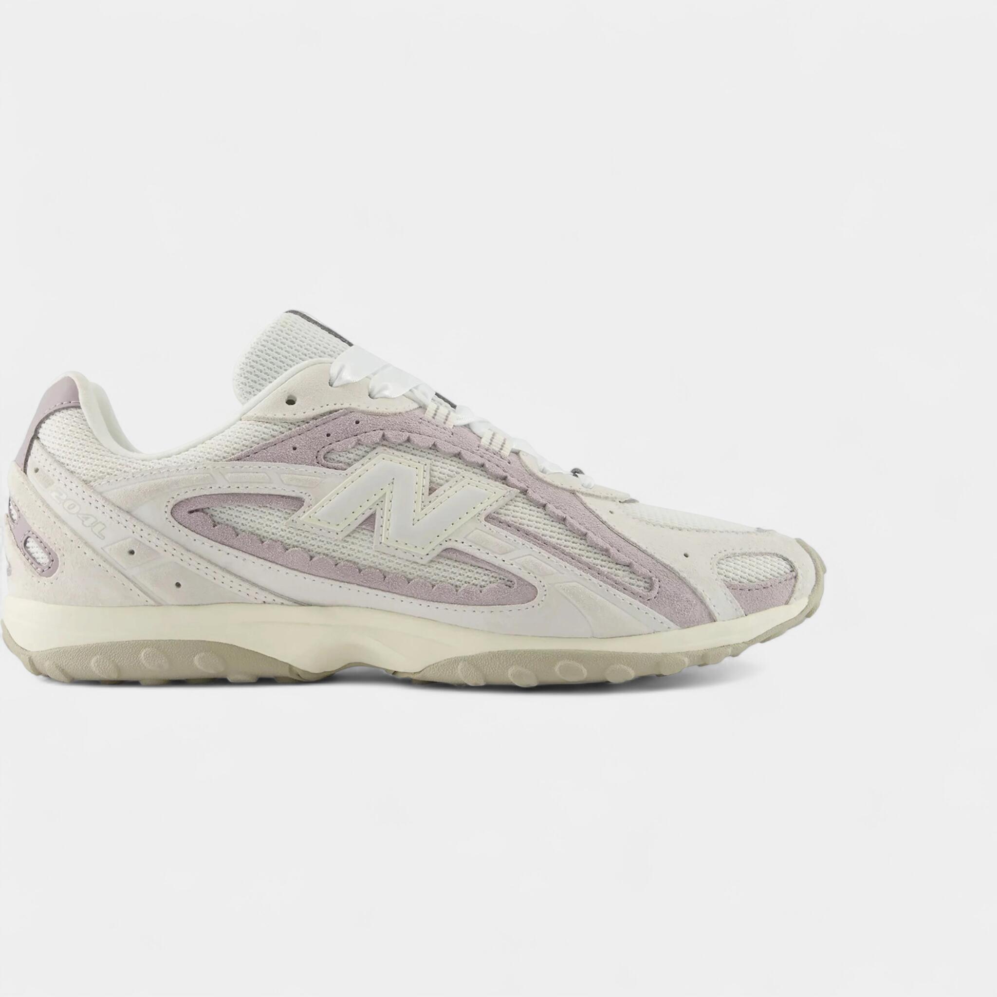 NEW BALANCE picture
