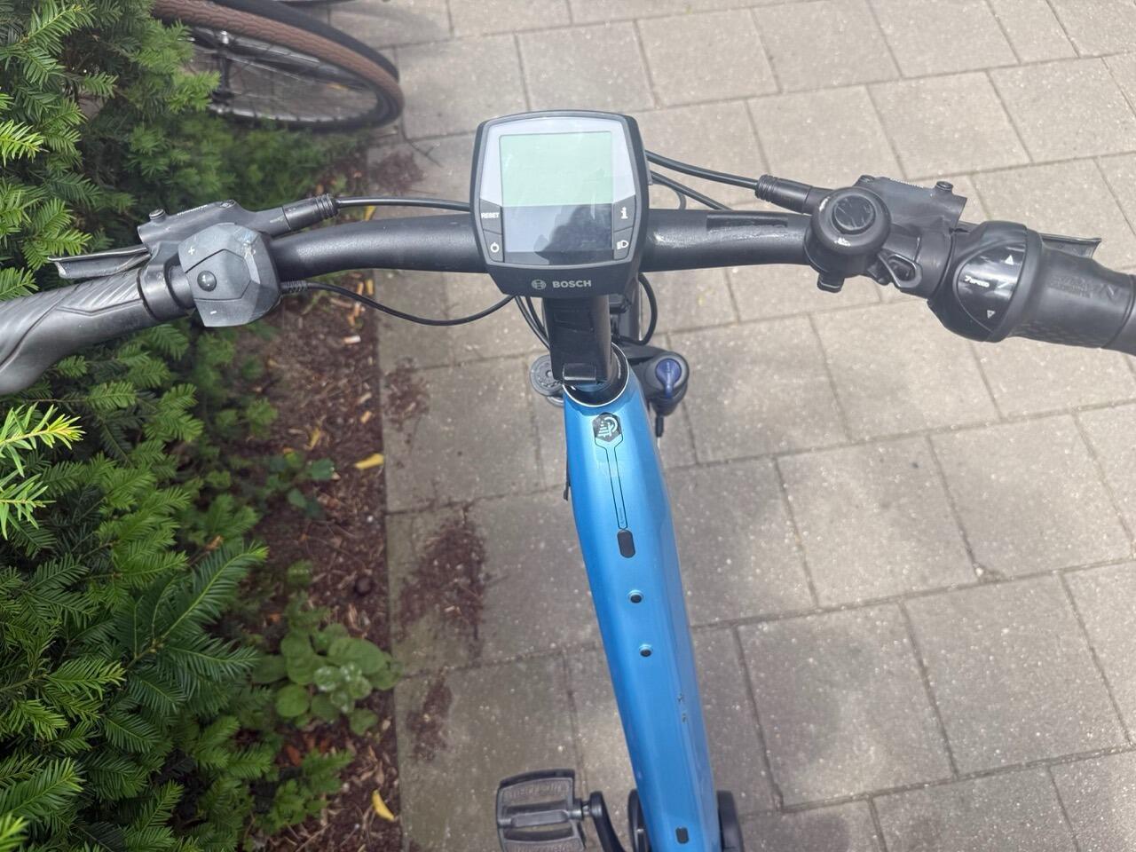 Victoria 11.3 500Wh, Shimano Nexus shifter, Shimano hydraulic brakes, Bosch Ac 6/7