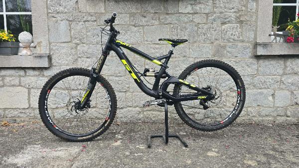 GT BICYCLES picture