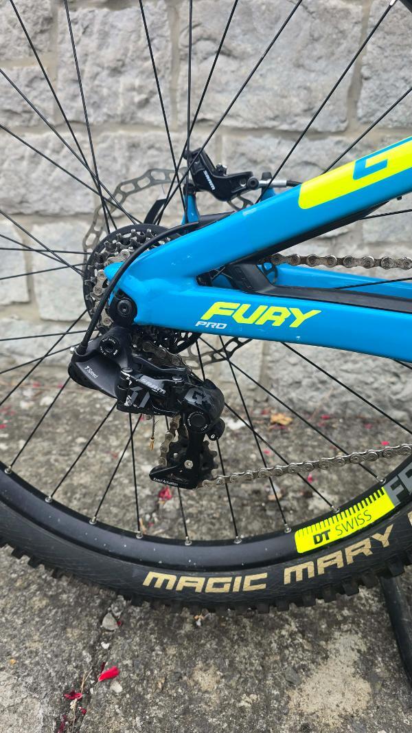 Entre Particuliers - VTT descente GT Fury Pro 2018 S 2/5