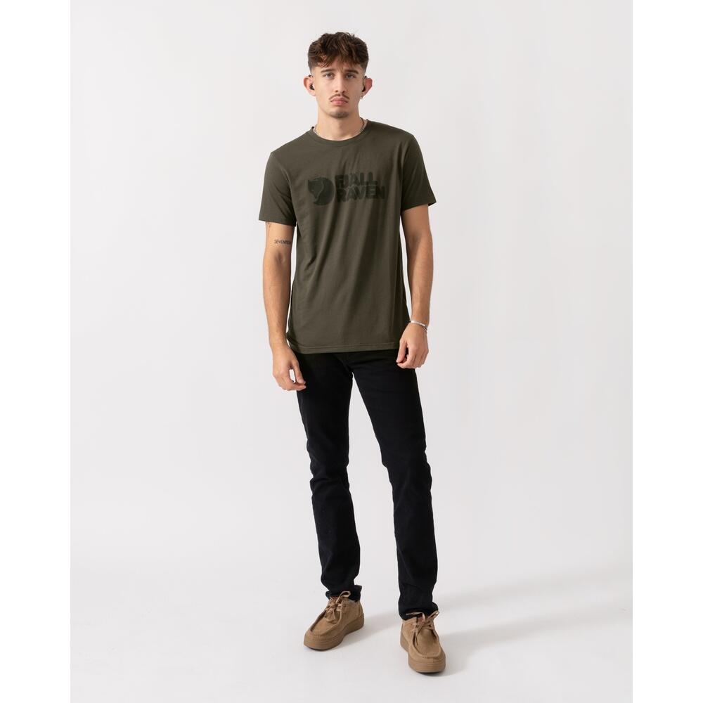 Camiseta Verde Fjallraven Logo Dark Olive Práctica y Duradera 4/5