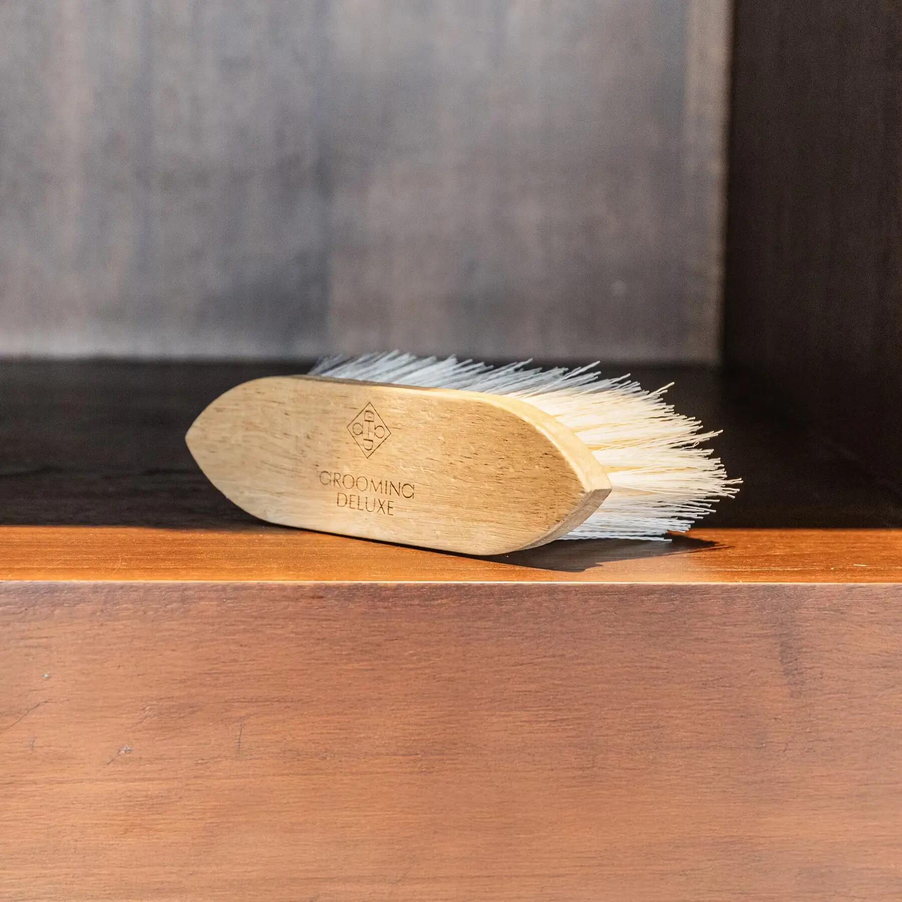 Brosse pour cheval en bois Grooming Deluxe Classic medium 5/5