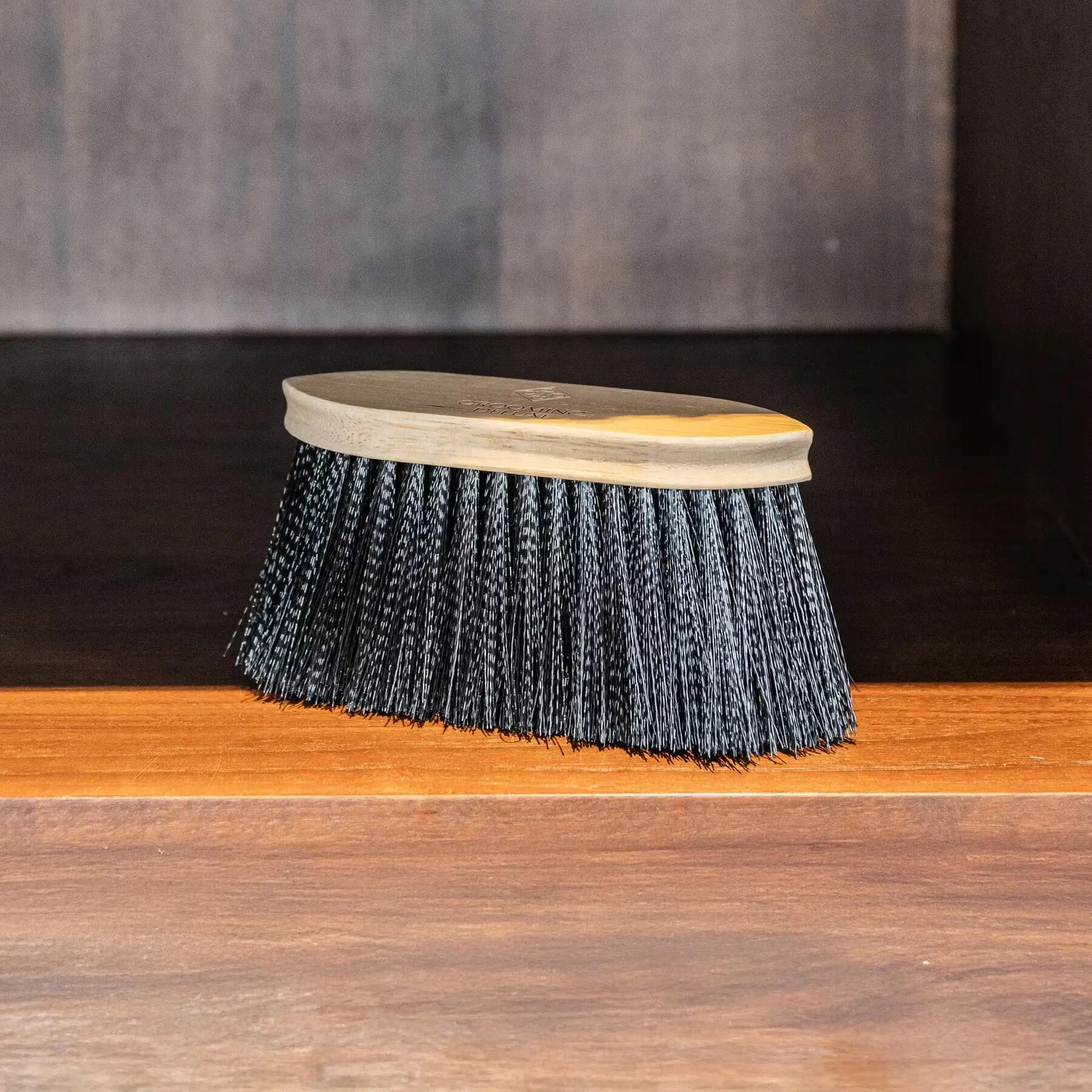 Brosse pour cheval en bois Grooming Deluxe Classic long 4/5
