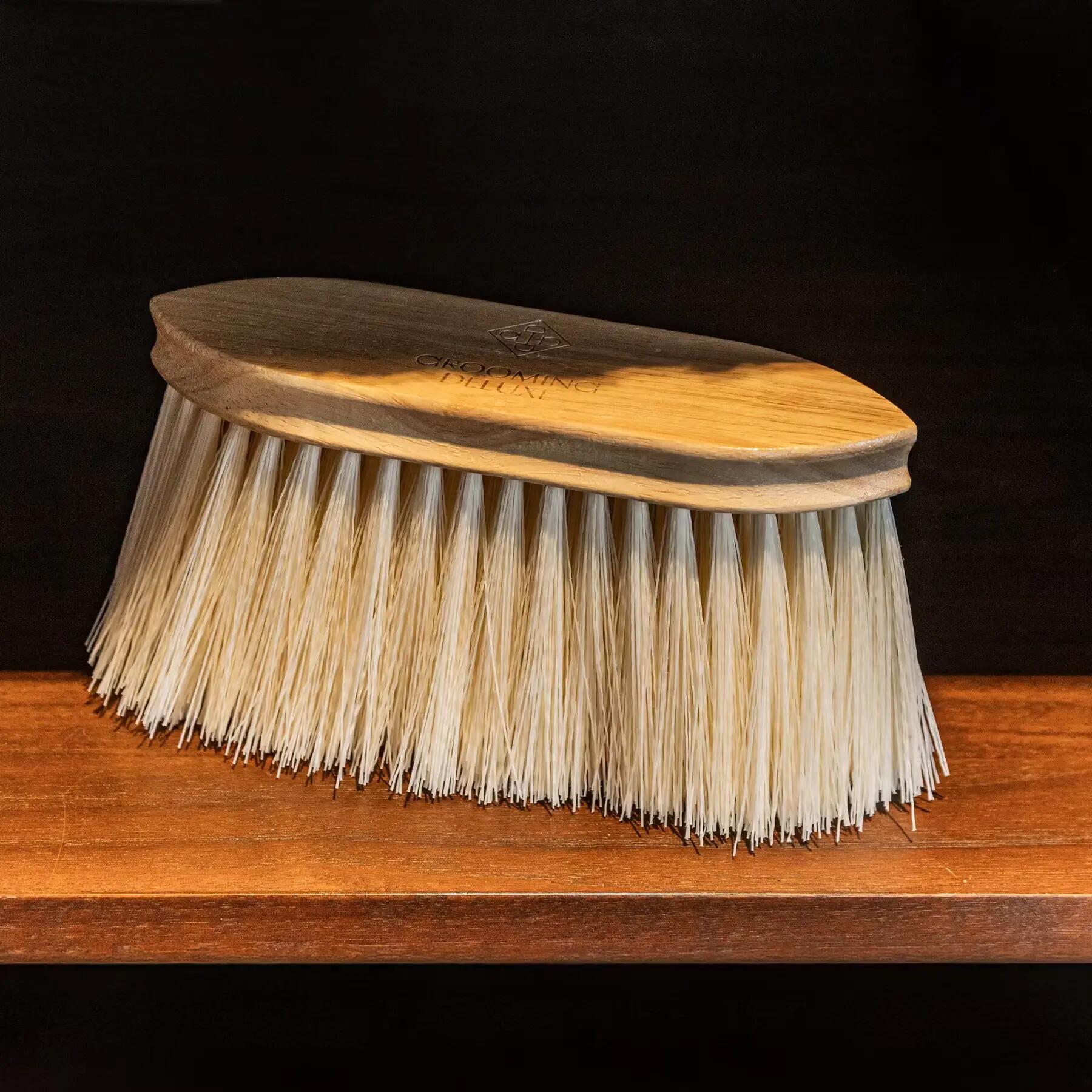 Escova de madeira para cavalo Grooming Deluxe Classic long 3/5