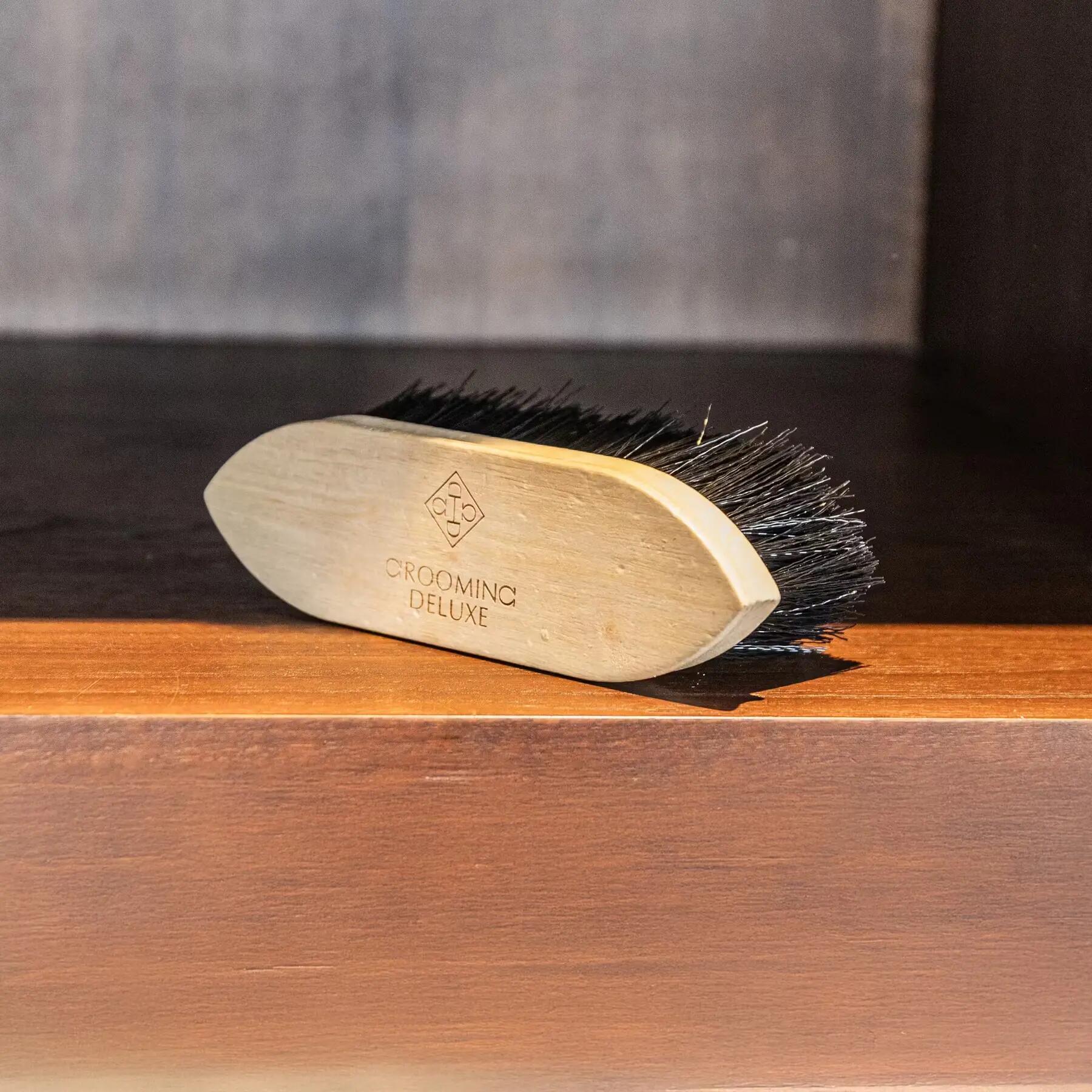 Brosse pour cheval en bois Grooming Deluxe Classic short 5/5