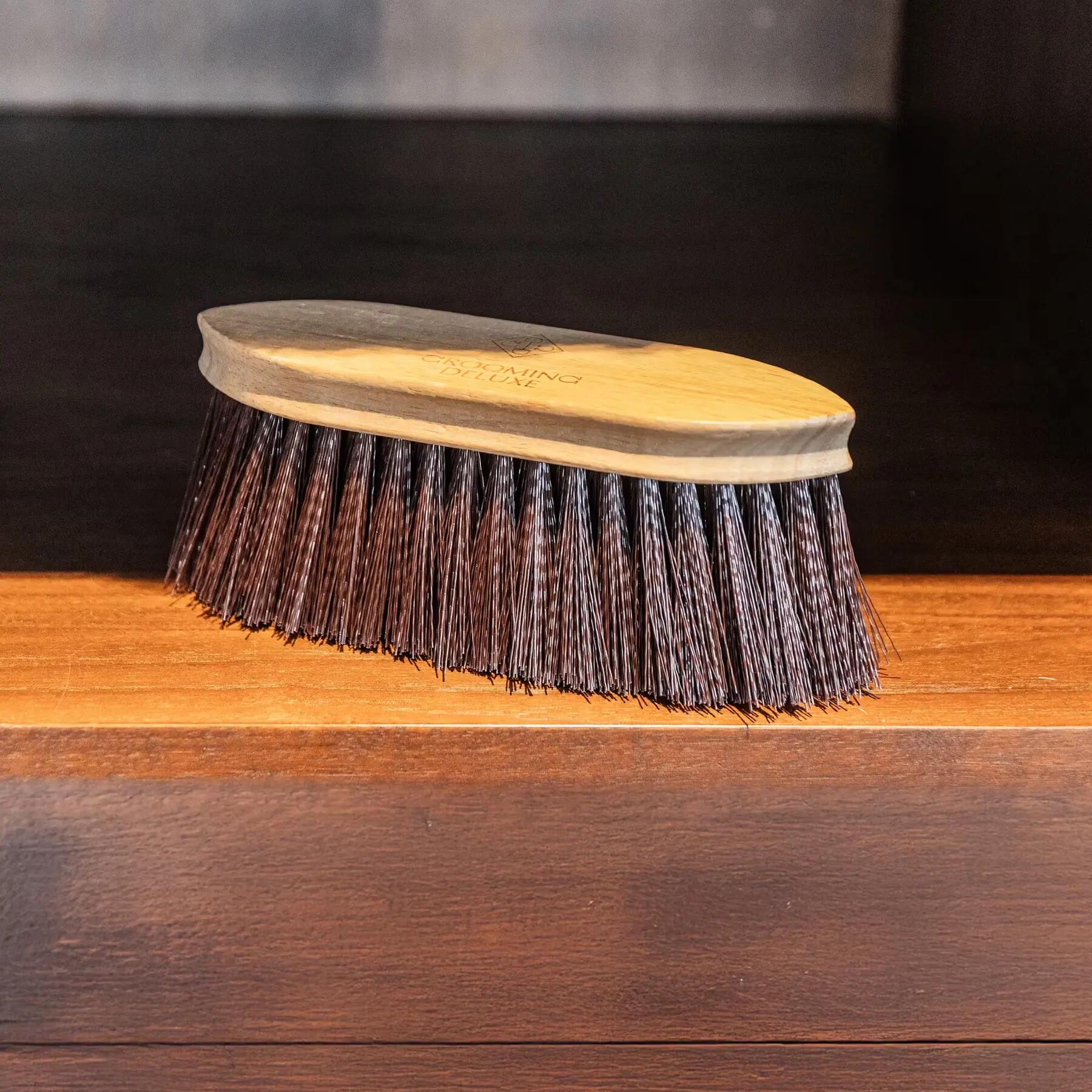 Escova de madeira para cavalo Grooming Deluxe Classic medium 4/5