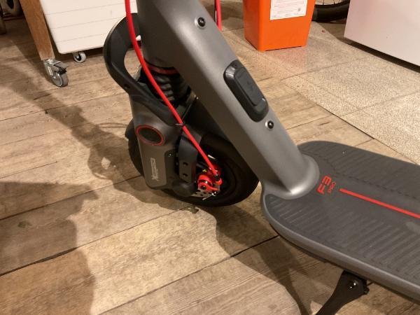 Entre Particuliers - Trottinette Segway F3 Pro E 3/7