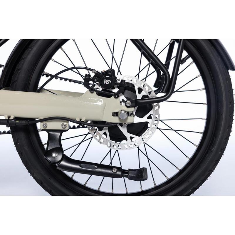 Fold-e pliabilă, schimbare automată și motor BAFANG 2-Speed