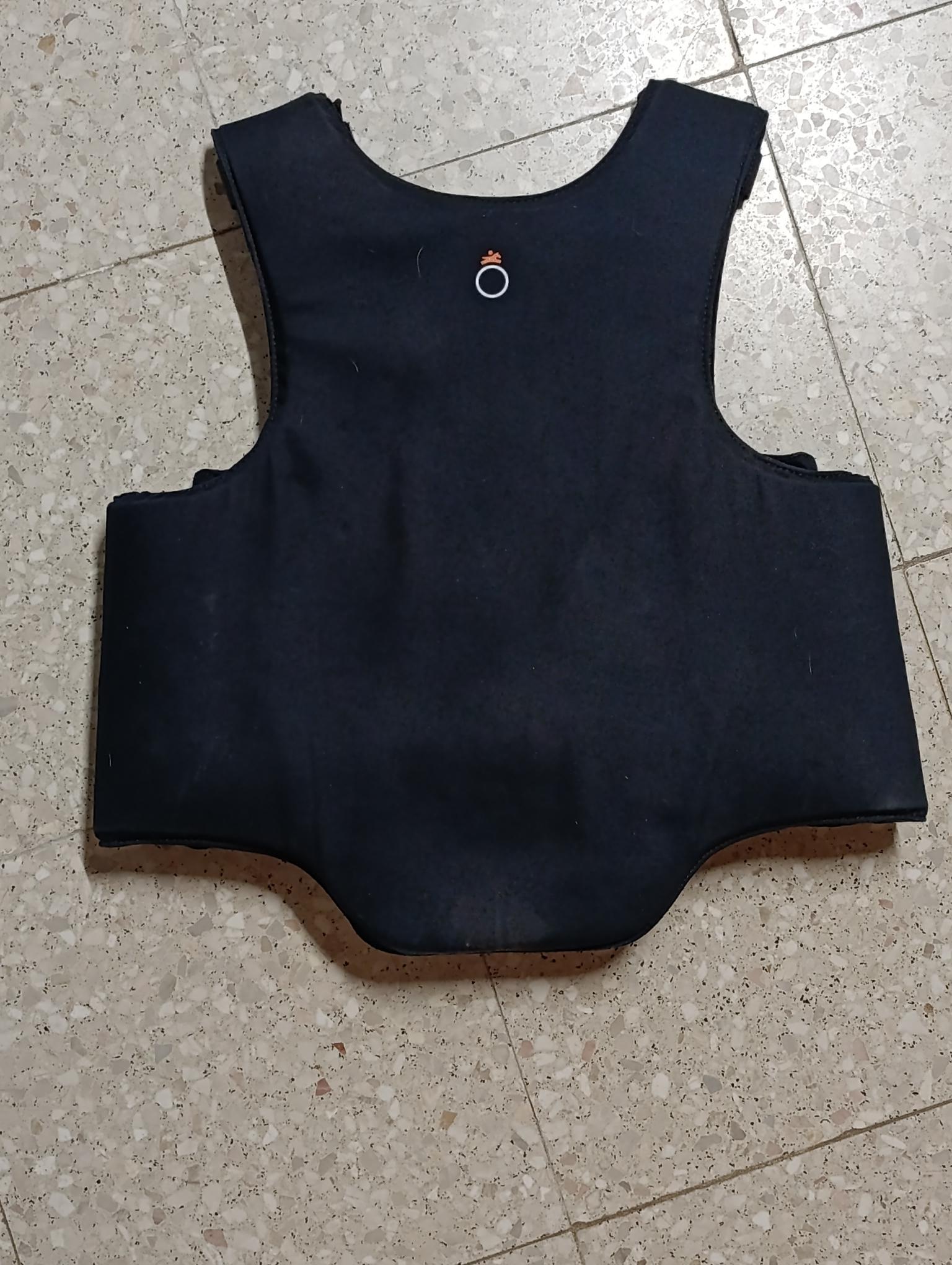 Tussen Particulieren - Bodyprotector voor paardrijden 2/4
