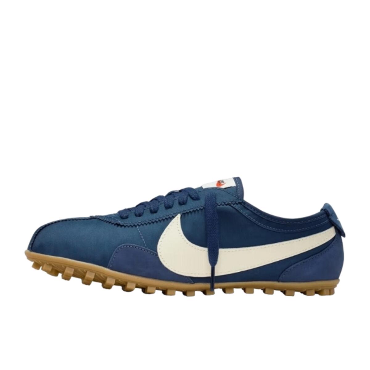 Moon Shoe Midnight  Gum