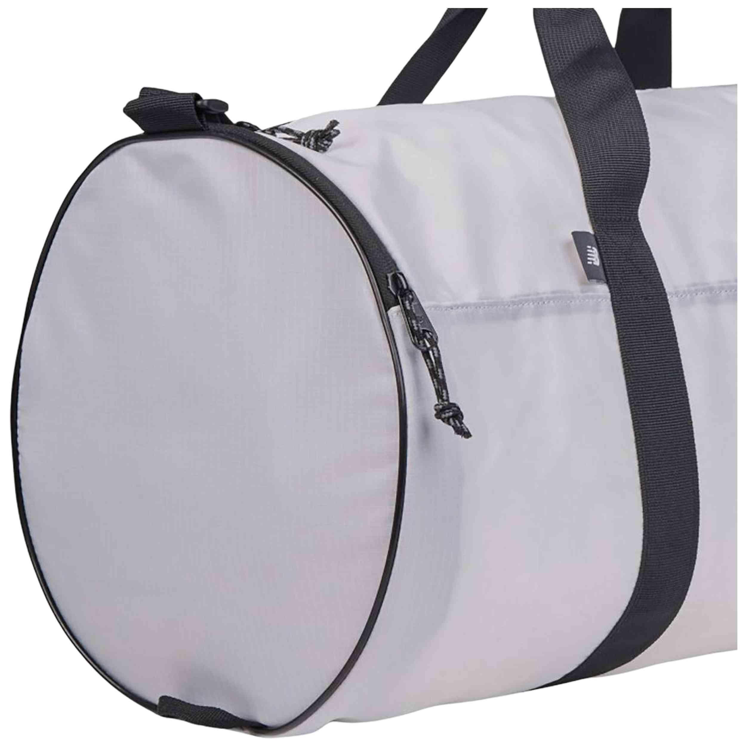 Sac de sport New balance modèle Bolsa New Balance Essentials Large pour unisexe 3/4
