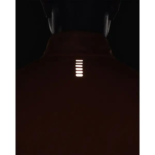 UNDER ARMOUR picture