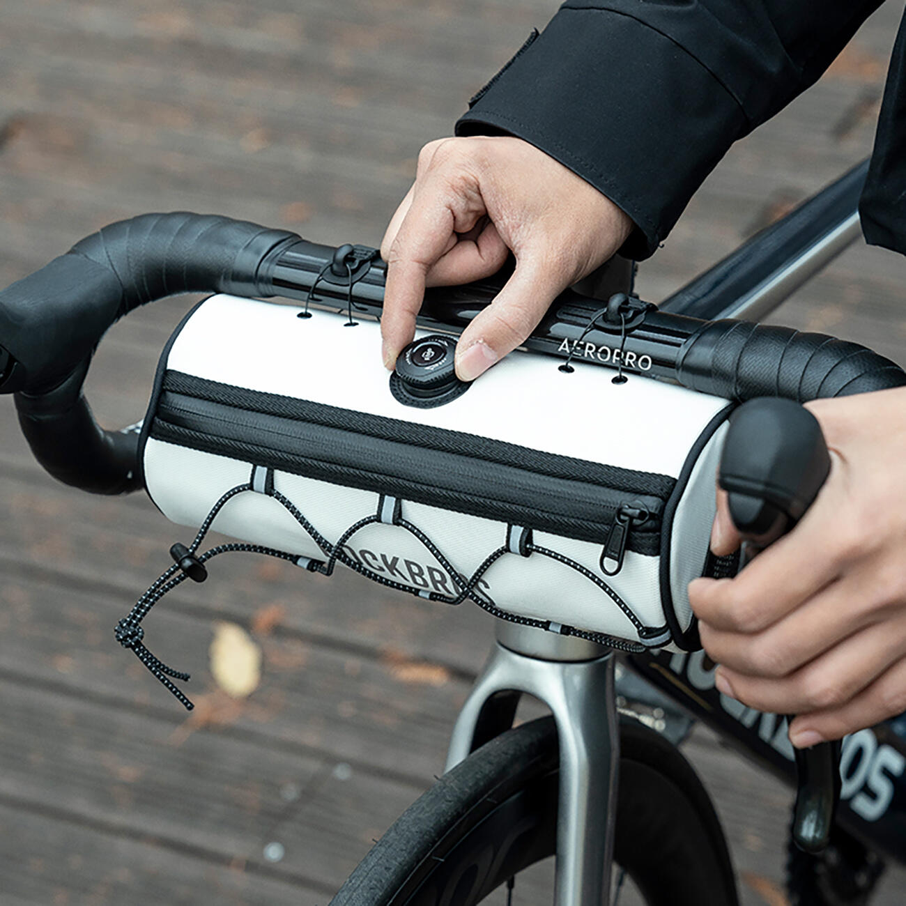 Waterdichte fietsstuurtas 3/7