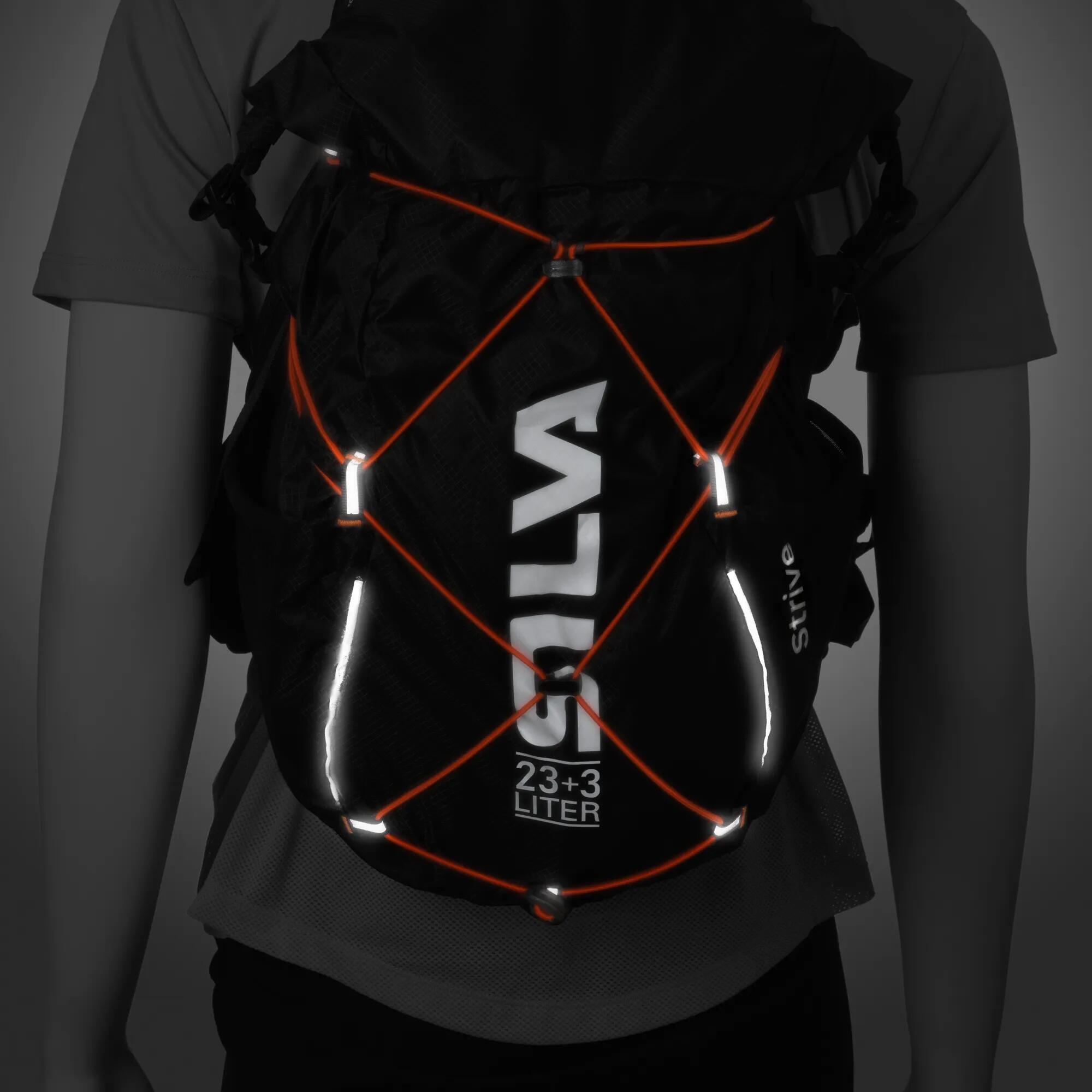 Running Mountain pack 23+3L with Weatherproof Roll Top, Hydration Compatibility 12/15