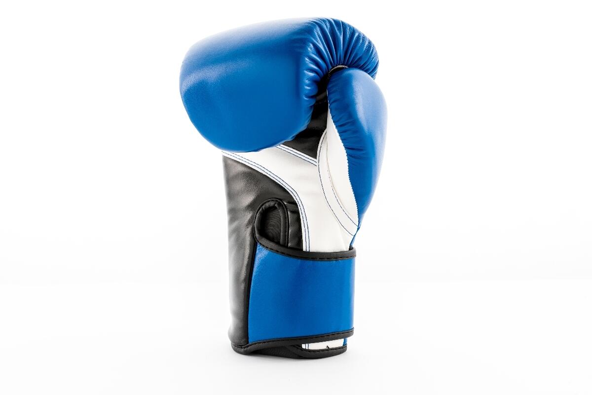 Guanti da Boxe da Allenamento UFC PRO – Blu/Nero – 16OZ 14/15