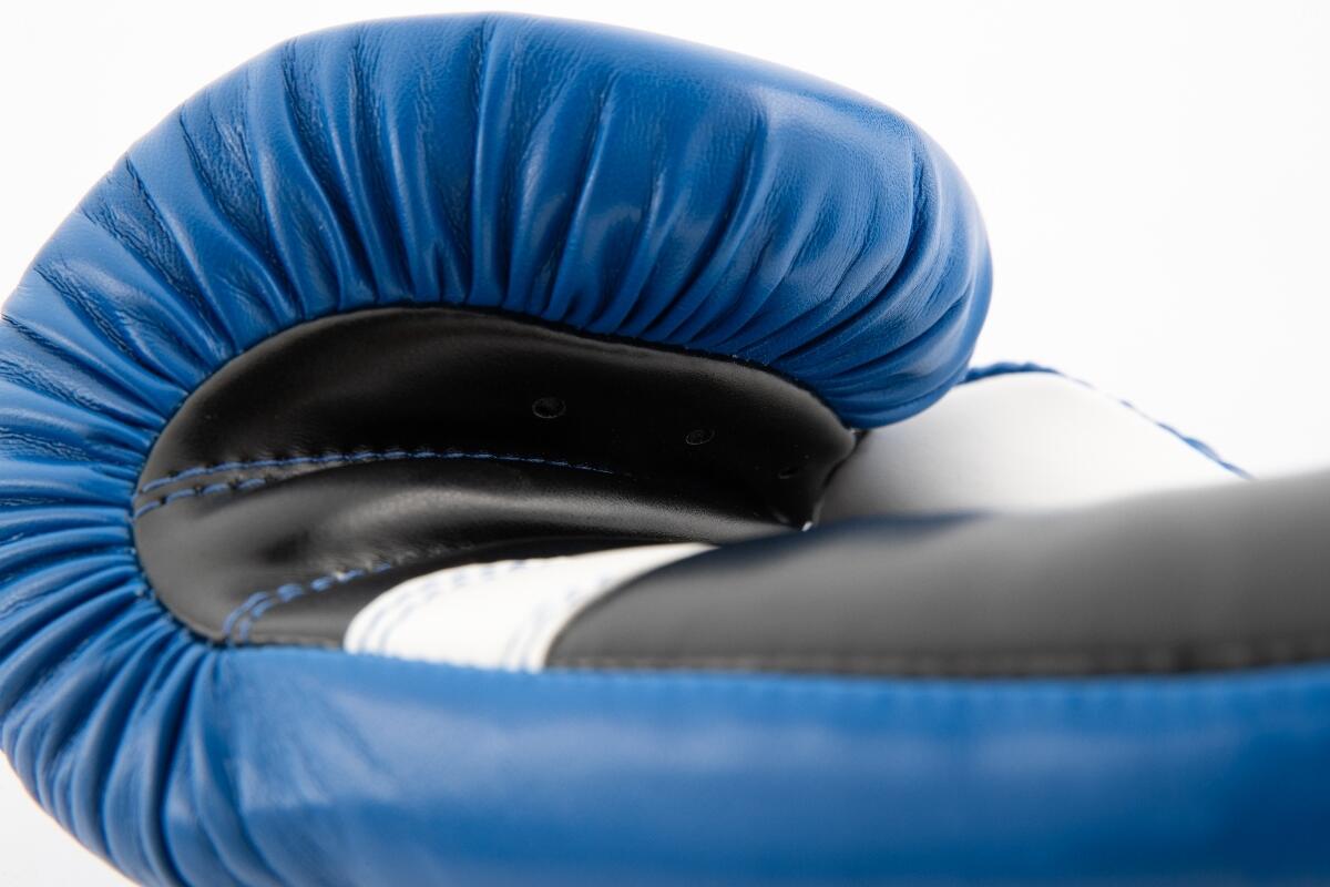 Guanti da Boxe da Allenamento UFC PRO – Blu/Nero – 14OZ 12/15