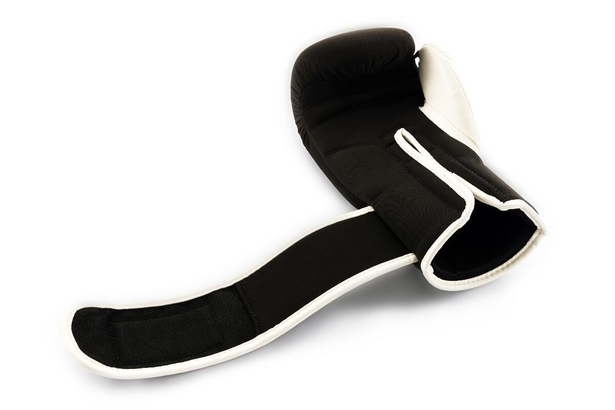 UFC PRO Washable Boxing Gloves – Black/White – L 13/15