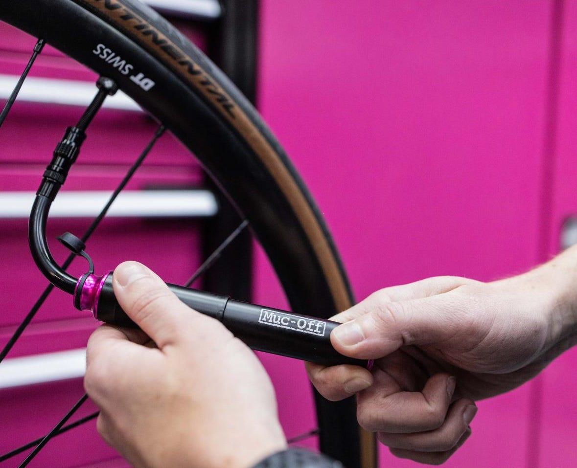Muc-Off Hand Pump Airmach Mini Pump 2/5