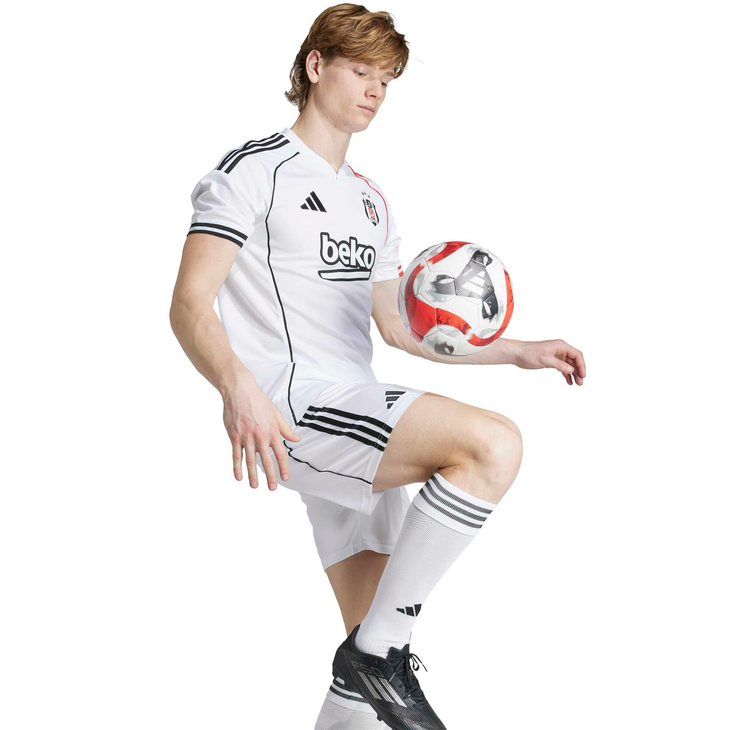 Beşiktaş JK 25/26 Heimtrikot 4/7