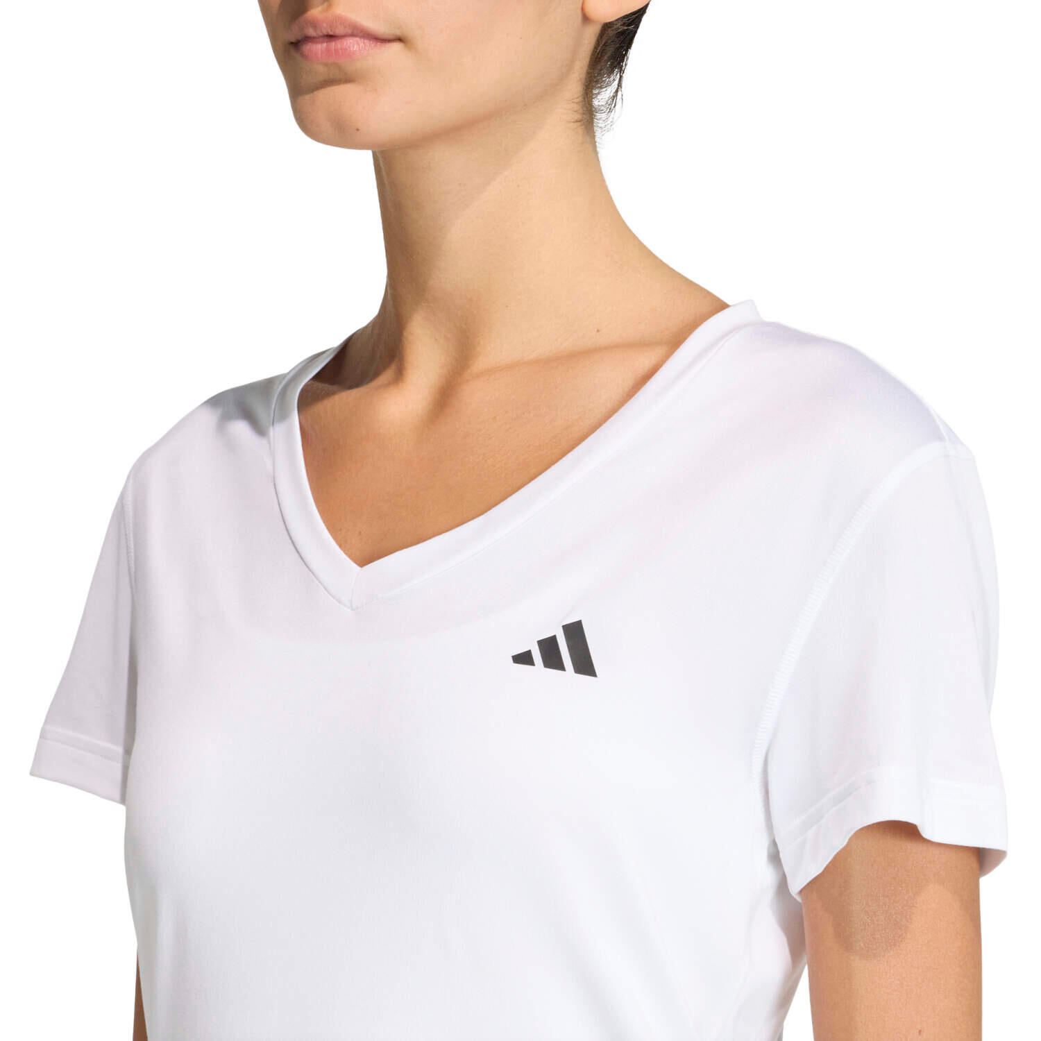 Workout Essentials V-Neck T-Shirt 6/8