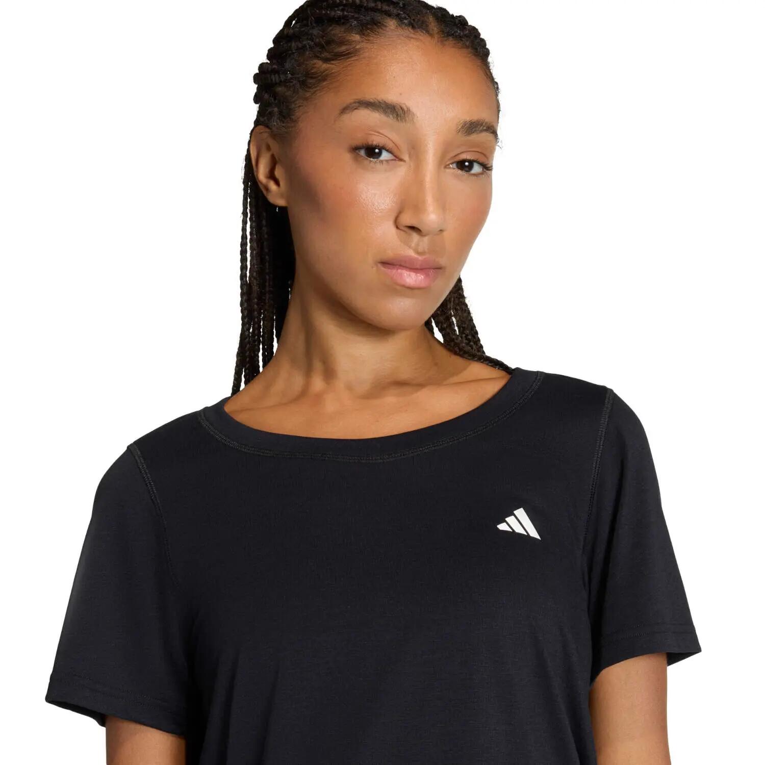 T-shirt de training encolure dégagée Essentials 6/7