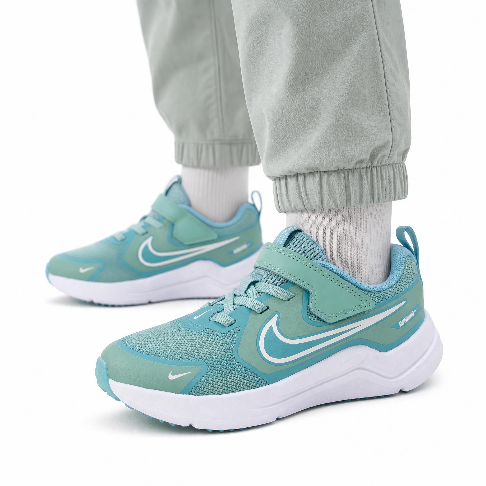Buty dziecięce sportowe na rzep Nike COSMIC RUNNER