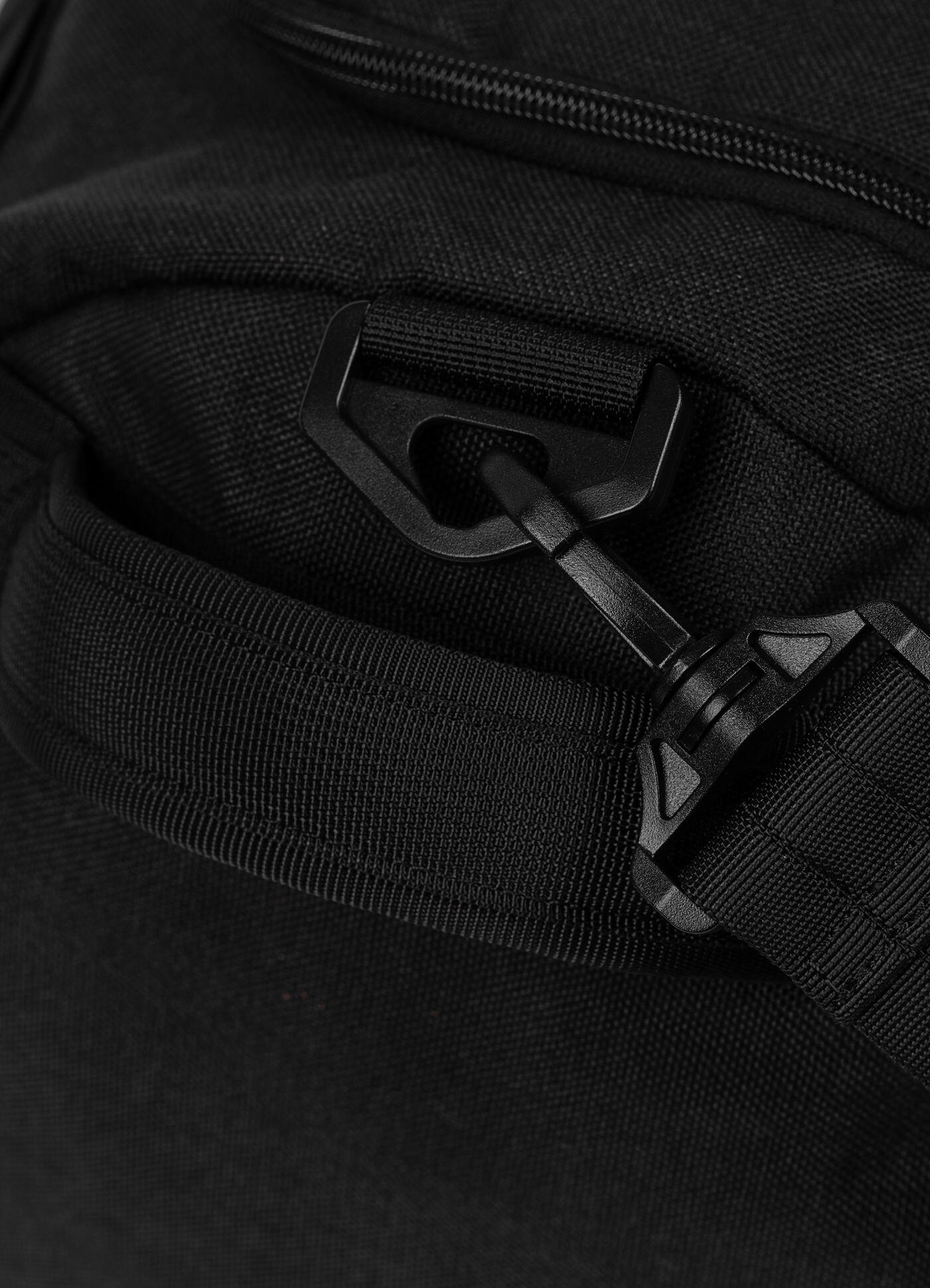 Torba sportowa treningowa PITBULL codzienna miejsce na laptopa HORNET 12/15
