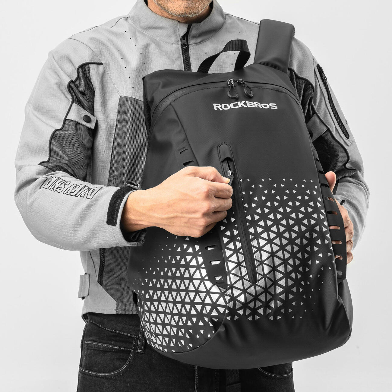 Plecak podróżny na rower motor z uchwytem na kask 2/7
