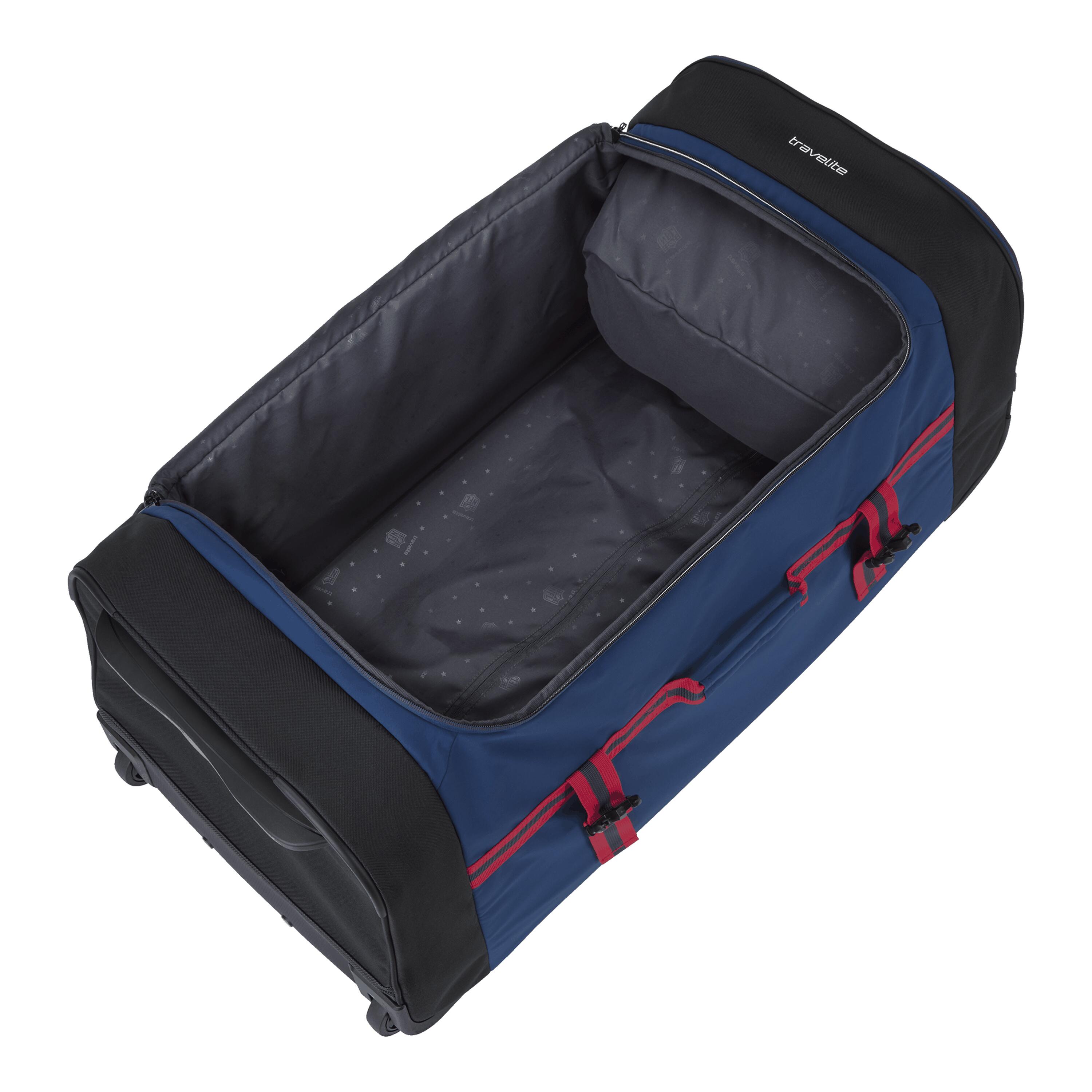 NFL Wheeled Duffle, New England Patriots 4/6