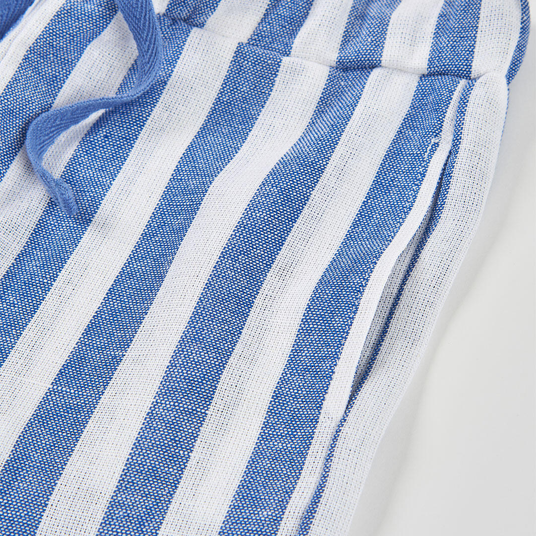 Pantalón de lino para niña con rayas azules y blancas 3/4