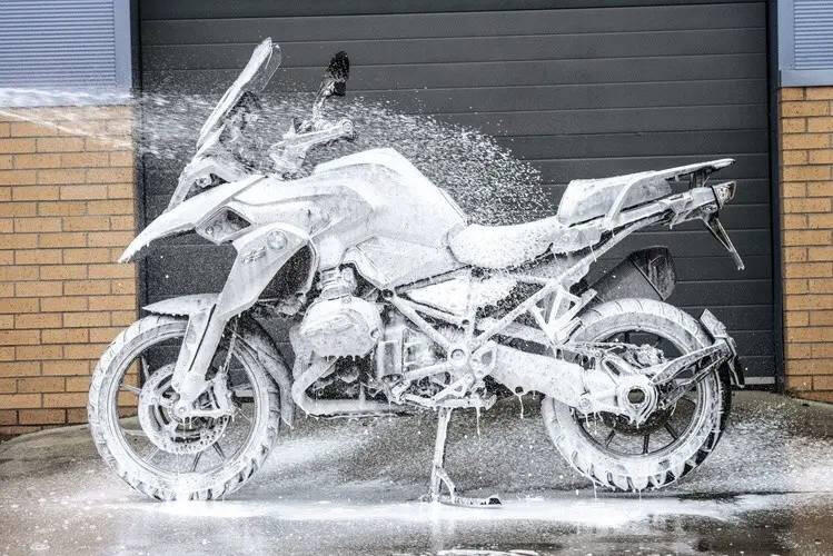 Muc Off Motorradreiniger Snow Foam, 5 Liter 2/4