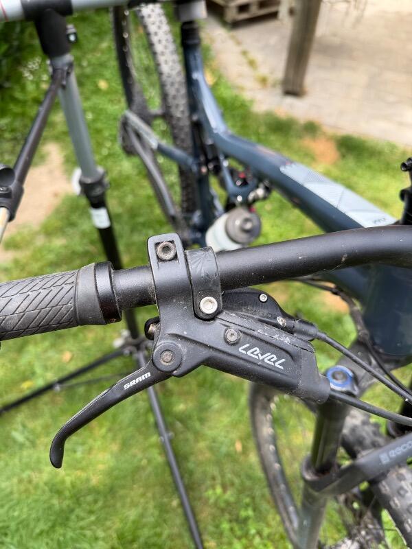 Entre Particuliers - VTT Rockrider All Mountain AM 50S taille L 6/7