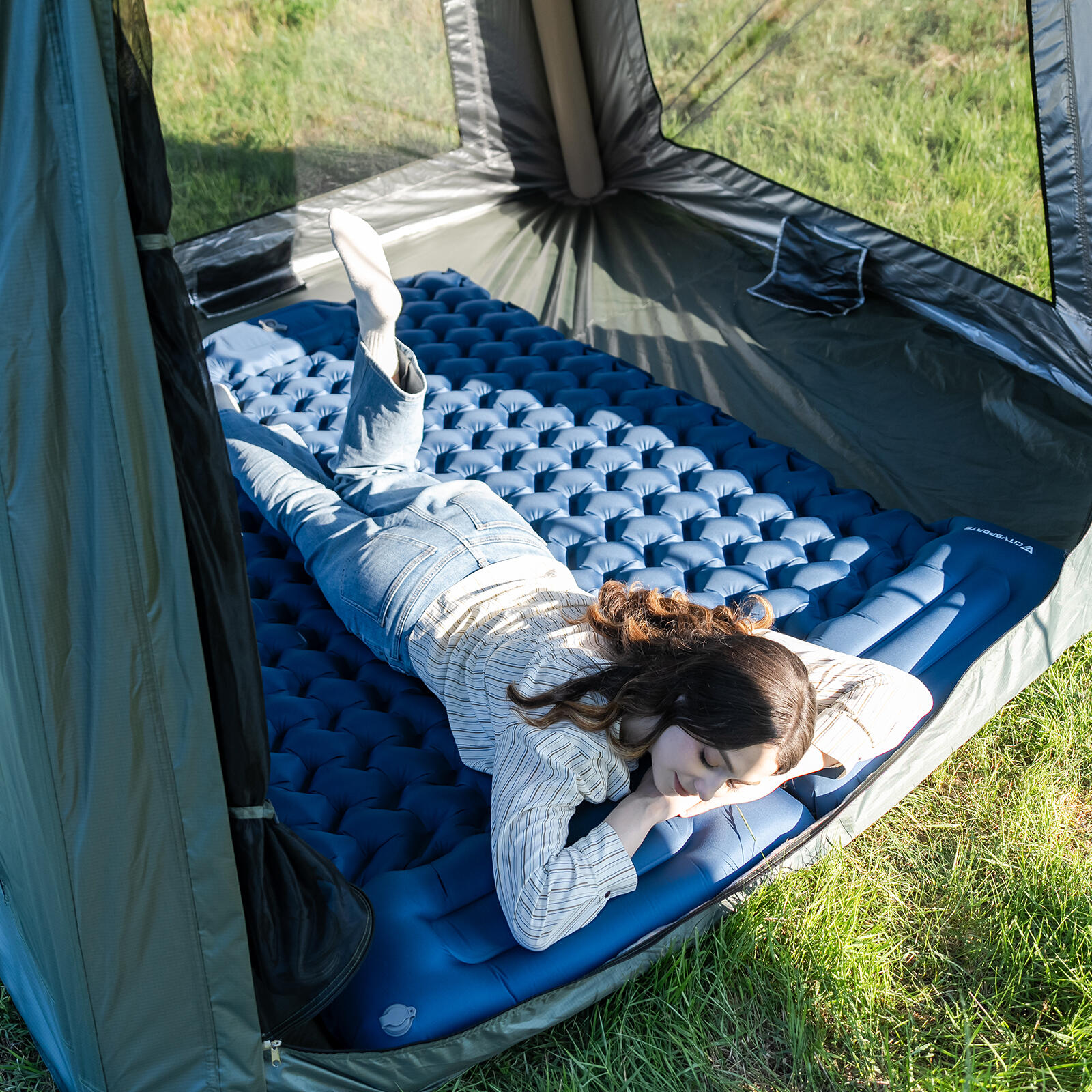 Selbstaufblasbare Campingmatte für 2 Personen,202 x 130 cm,integrierte Fußpumpe 5/6