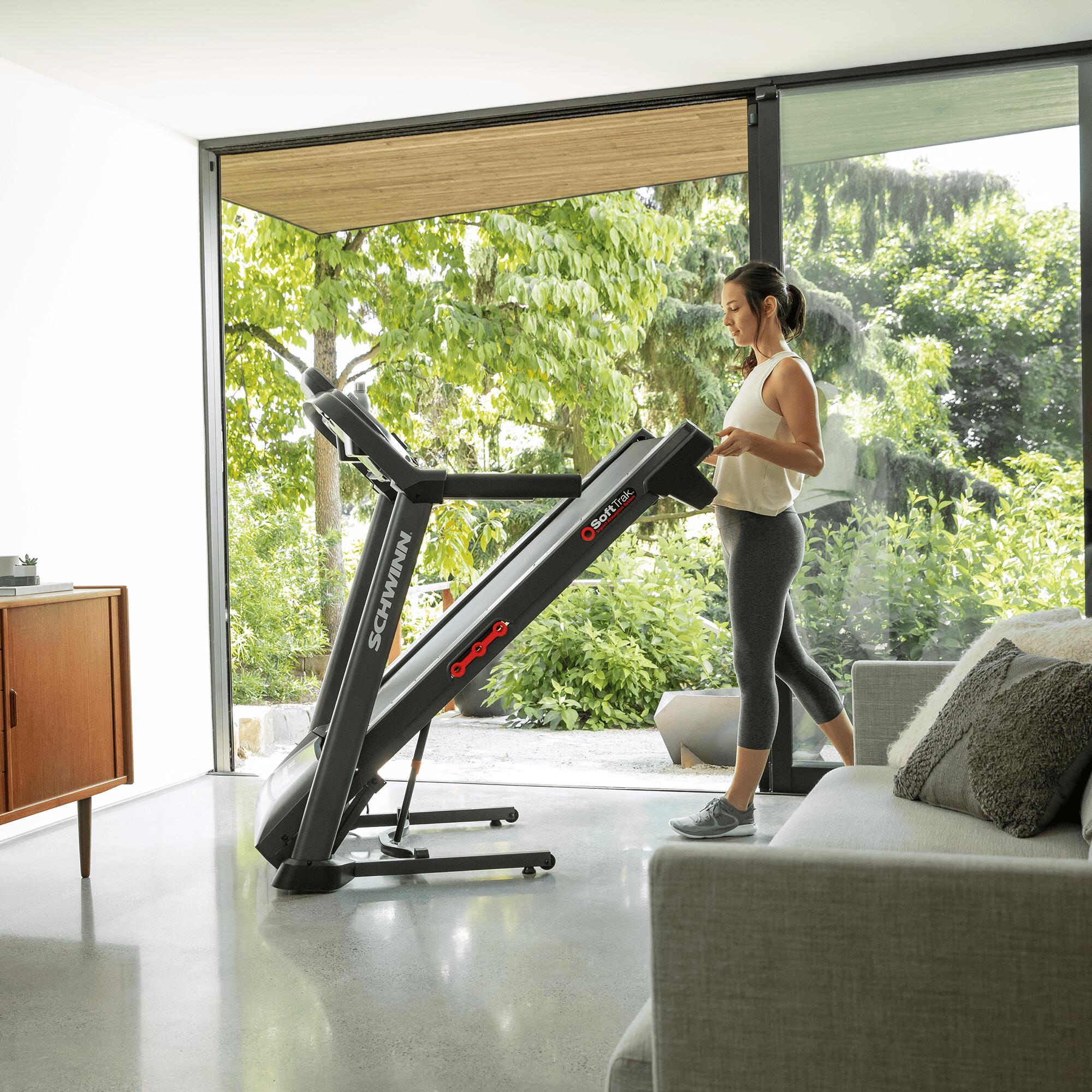 Laufband 510T mit elektrischer Steigungsverstellung von 0 - 10% 5/8
